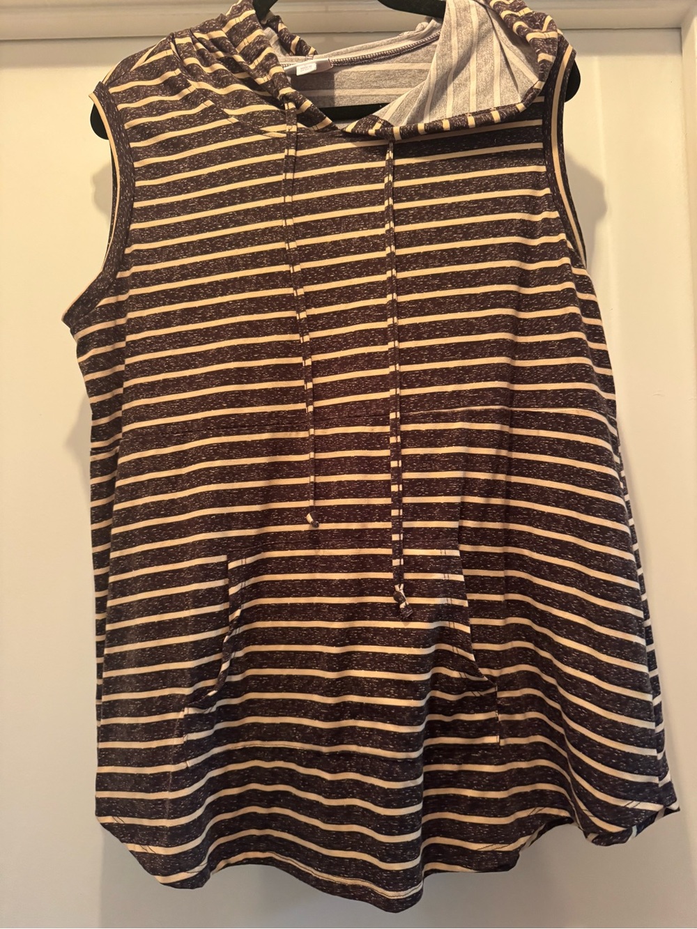 Sleeveless Striped Hoodie Tank Top - Brown/Black & Cream